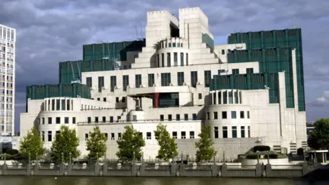 The UK's Secret Intelligence Service Rolls Out Encrypted Portal to Attract Agents in Russia
